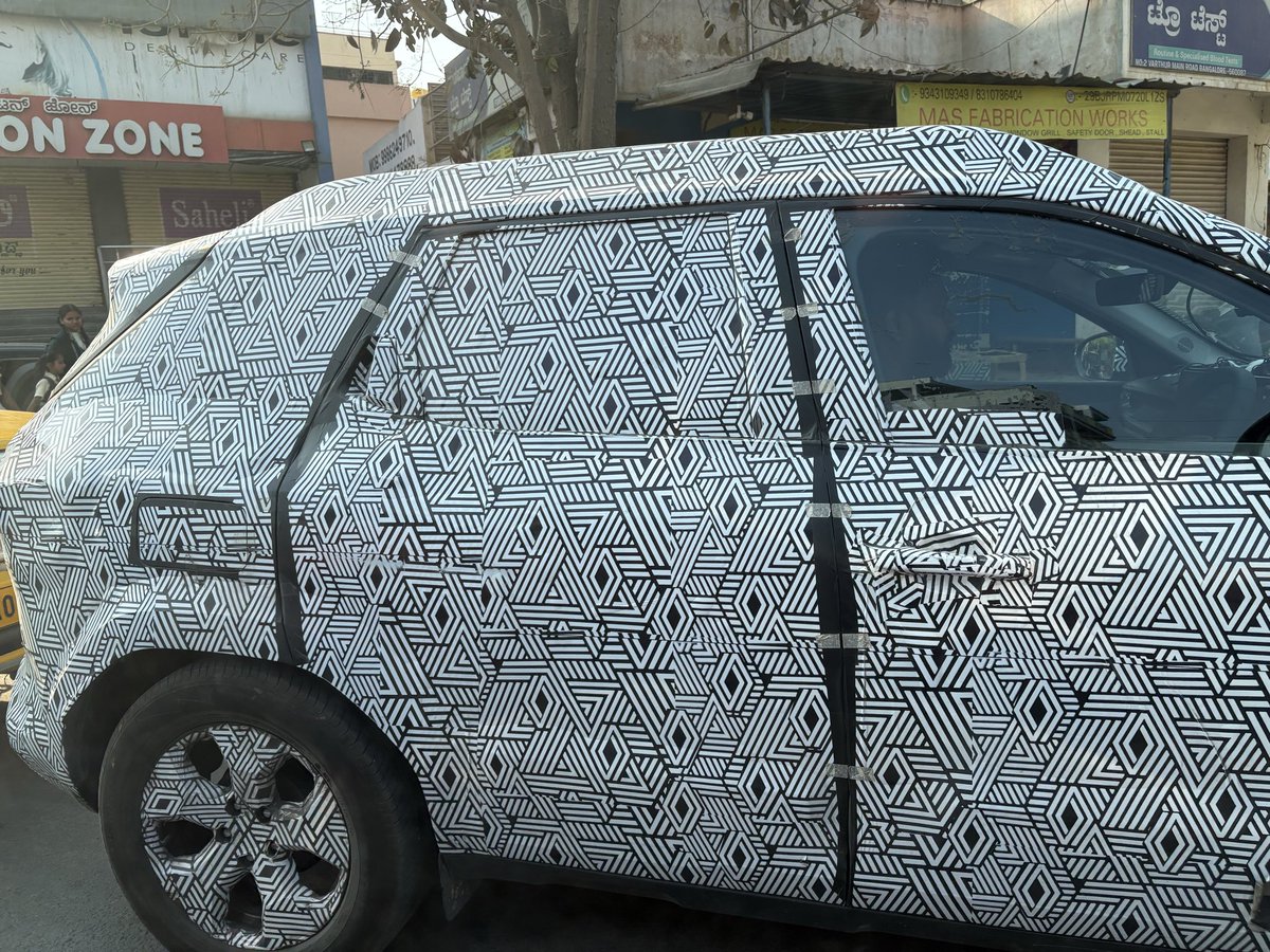chiranth's tweet photo. Any guess what car this is? https://t.co/Q8XkBE9aUO