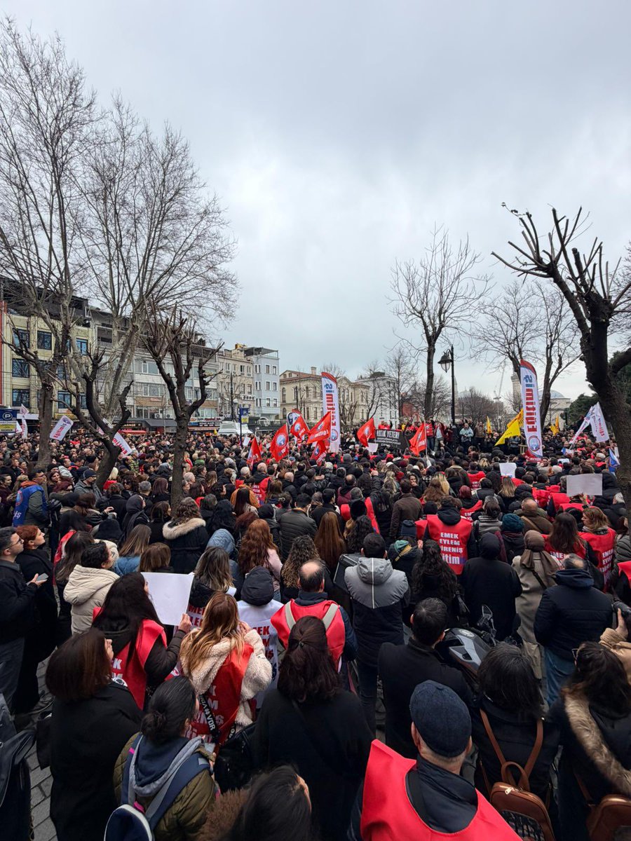 Aksine söyleyecek çok söz var! #ÖğretmenSahipsizDeğildir