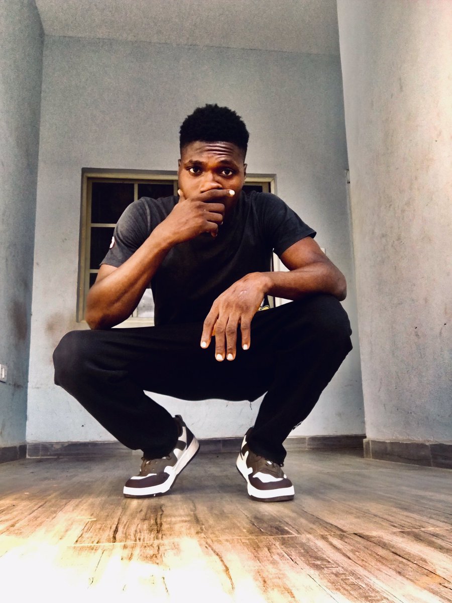 deji_ogundipe's tweet photo. Blessed to see 26 🎂
Y'all show me love ❤️ today 🙏🏽🥺 https://t.co/KOO3f9P5Ht