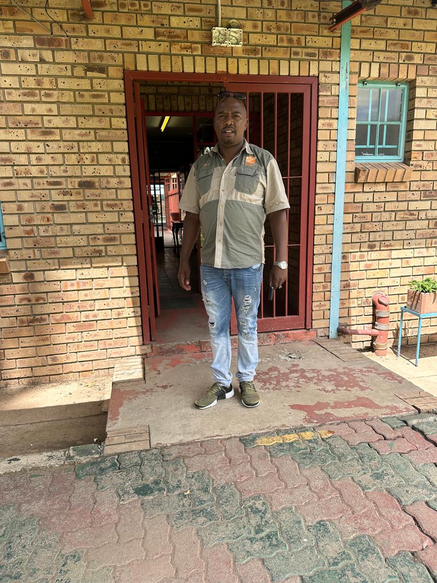 molibeli_hlony's tweet photo. Kgomo🐂  has adopted Khanyeng and Motshepuwa Primary schools at Bohlokong, Bethlehem where  we will be donating Sanitary towels for young girls monthly until December 2026

#KgomoNation 🐂 https://t.co/KLtzrXa7Xx