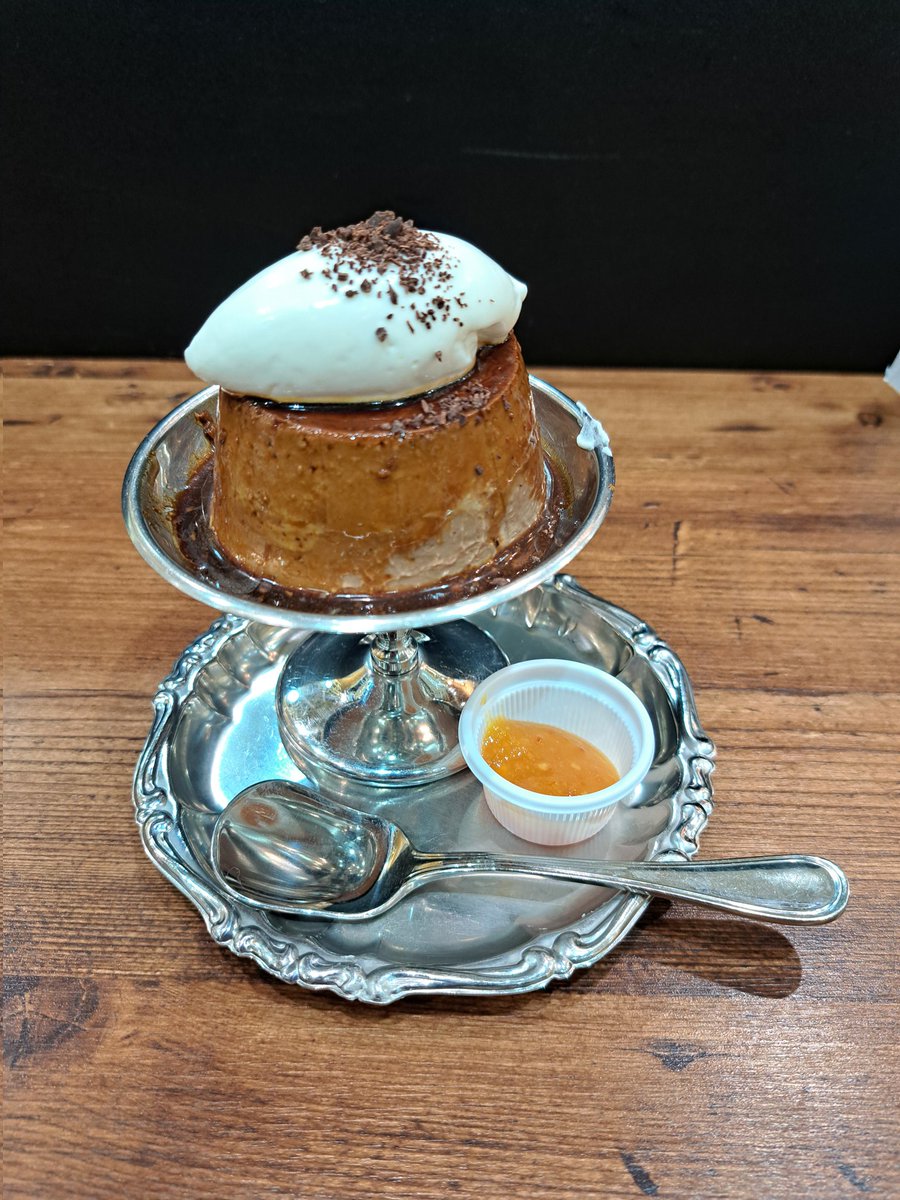 仕事終わりにプリン食べに来た🫶🏻 食べたいと思うものがことごとく