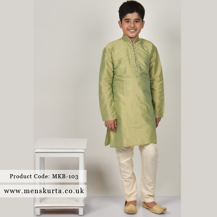 MensKurta's tweet image. From Iftar nights to Eid mornings 🌙
Dress him in festive perfection.

UK &amp;amp; worldwide delivery available!
Shop online : menskurta.co.uk/Mens-Kurta-Paj… 

#Menskurta #kurtacollection  #eidcollection #kurta #BoysKurtaPajama #KidsEthnicWear