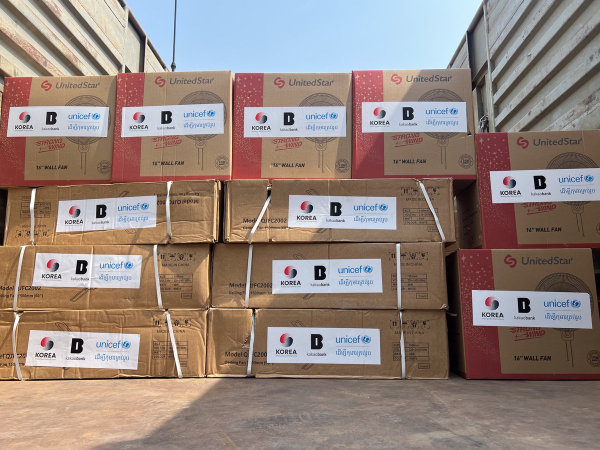 UNICEFCambodia's tweet photo. UNICEF distributed 650 ceiling fans &amp; 2,000 wall fans to schools &amp; health facilities in 15 Cambodian provinces, improving ventilation &amp; reducing heat for safer, more comfortable learning &amp; healthcare, esp. in hot season.

💙Thanks @kakaobank1 and @MOFAkr_eng for their support. https://t.co/9oA8ofBya1