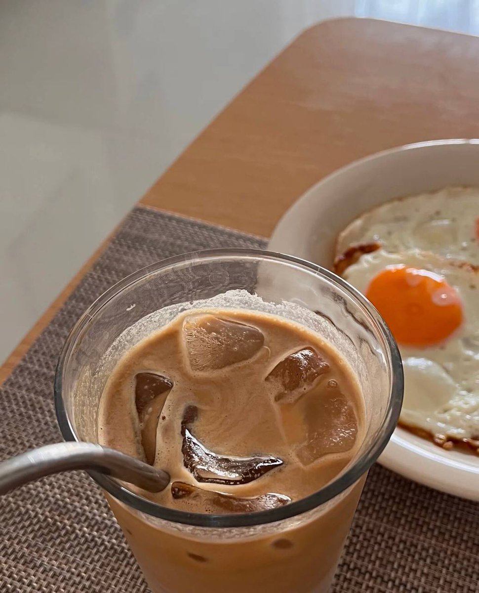 Charlotte2085's tweet photo. Eggs, bacon, iced coffee, and a side of sweetness breakfast done right! 🥰☕️ https://t.co/rx51wIKm2L
