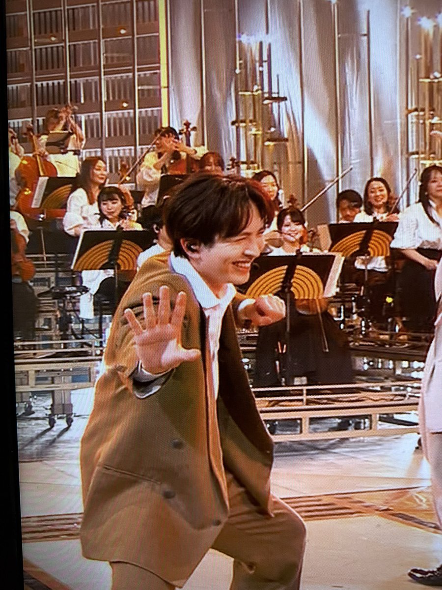 最後の可愛い笑顔見逃さなかったぞ💛 はぁ…かわいい🥺 #好きすぎてドドン