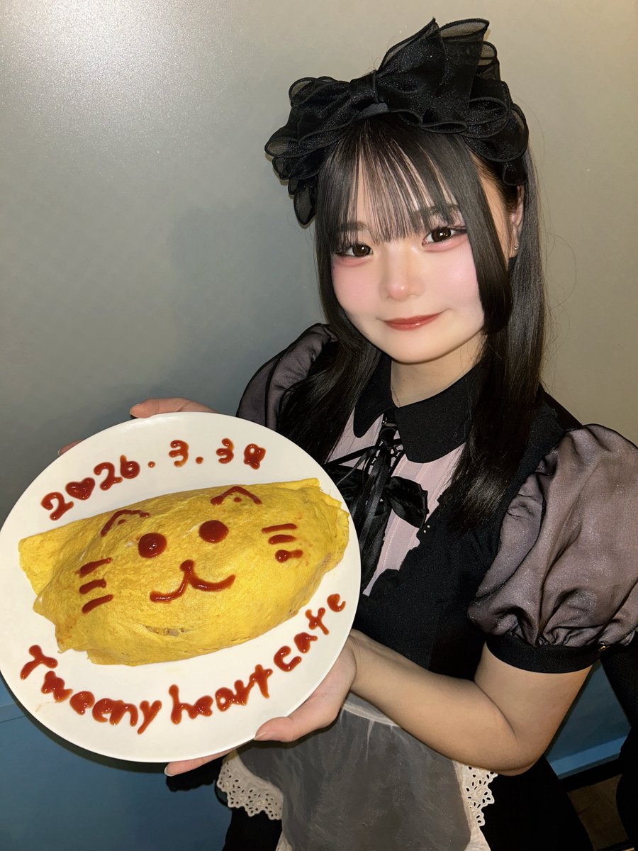 約1キロのメガサイズオムライス🍅🍳🍚
