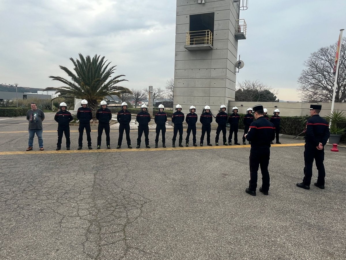 Pompiers13 tweet media