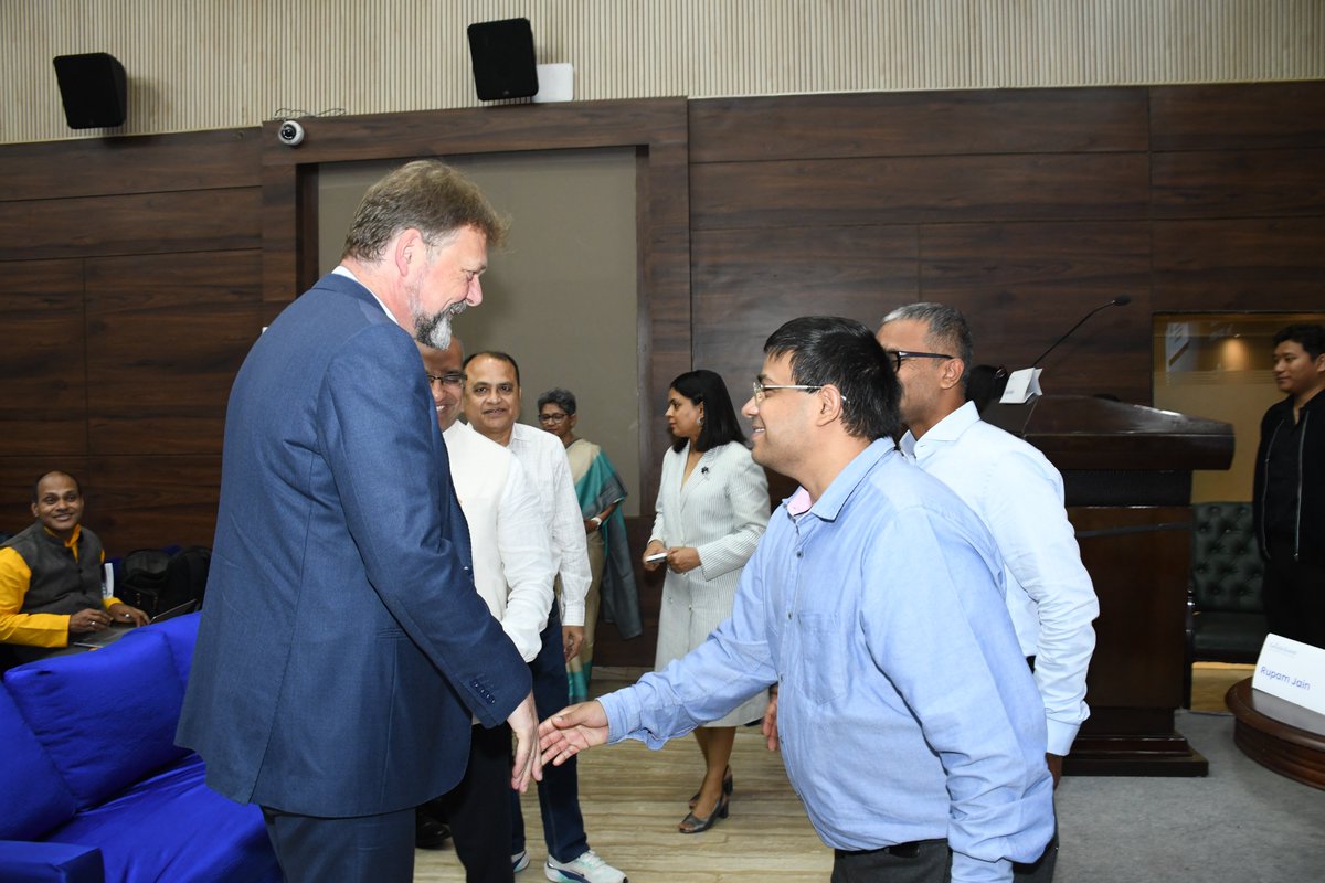 Rajneethi365's tweet photo. 𝗛𝗼𝘄 𝗱𝗼 𝗜𝗻𝗱𝗶𝗮’𝘀 𝘂𝗿𝗯𝗮𝗻 𝗲𝗹𝗶𝘁𝗲𝘀 𝘃𝗶𝗲𝘄 𝘁𝗵𝗲 𝗻𝗮𝘁𝗶𝗼𝗻'𝘀 𝘀𝗵𝗶𝗳𝘁𝗶𝗻𝗴 𝗿𝗼𝗹𝗲 𝗶𝗻 𝘁𝗵𝗲 𝗴𝗹𝗼𝗯𝗮𝗹 𝗼𝗿𝗱𝗲𝗿? 🇮🇳🌍

Rajneethi is proud to unveil our latest report, authored by thought leader @PramitWorld, exploring India’s evolving perspectives on security, geopolitics, and trade.

In collaboration with Friedrich Naumann Foundation India and @kalingakusum, we surveyed urban elites across 46 key questions to map the future of India’s strategic autonomy.

📊 𝗧𝗵𝗲 𝗣𝘂𝗹𝘀𝗲 𝗼𝗳 𝘁𝗵𝗲 𝗡𝗮𝘁𝗶𝗼𝗻: 𝗞𝗲𝘆 𝗧𝗮𝗸𝗲𝗮𝘄𝗮𝘆𝘀
 
➛ 𝗘𝗰𝗼𝗻𝗼𝗺𝗶𝗰 𝗥𝗶𝘀𝗲 𝘃𝘀. 𝗥𝗲𝗮𝗹𝗶𝘁𝘆: India is a rising force, yet unemployment and environmental pollution remain the top domestic concerns.

 ➛ 𝗚𝗹𝗼𝗯𝗮𝗹 𝗦𝗼𝘂𝘁𝗵 𝗟𝗲𝗮𝗱𝗲𝗿𝘀𝗵𝗶𝗽: Foreign policy is perceived as inward-looking, with India primarily seeing itself as a leader of the Global South.

 ➛ 𝗣𝗼𝘄𝗲𝗿 𝗗𝘆𝗻𝗮𝗺𝗶𝗰𝘀: The US retains the strongest military power, but the EU and China are viewed as the dominant economic engines.

 ➛ 𝗧𝗲𝗰𝗵 𝗙𝗿𝗼𝗻𝘁𝗶𝗲𝗿: The US is still seen as the technological leader, with China following closely behind.

 ➛ 𝗦𝗲𝗰𝘂𝗿𝗶𝘁𝘆 & 𝗧𝗿𝘂𝘀𝘁: Despite growing Western ties, Russia remains India’s most trusted security partner.

 ➛ 𝗦𝘁𝗿𝗮𝘁𝗲𝗴𝗶𝗰 𝗔𝘂𝘁𝗼𝗻𝗼𝗺𝘆: There is overwhelming support for maintaining strategic autonomy, including continued trade with Russia.

 ➛ 𝗧𝗵𝗲 𝗘𝗨 𝗖𝗼𝗻𝗻𝗲𝗰𝘁𝗶𝗼𝗻: We found strong support for deeper economic integration with the European Union.

The report was officially launched on March 2nd, at the Constitution Club of India, New Delhi. 🏛️

Special thanks to the distinguished panelists :
📍 Dr. Philipp Ackermann (Ambassador of Germany to India and Bhutan)
📍 Indrani Bagchi (CEO, Ananta Centre)
📍 Prof. Gulshan Sachdeva (Jean Monnet Chair and Professor, JNU)
📍 Findings presented by Dhanasree Jayaram (Assistant Professor, Department of Geopolitics and IR - MAHE)
📍 Vijay Rao (CRO, Rajneethi)
📍 Moderated by Rupam Jain

📥 Want the full report ?
Link: https://t.co/FqY55R8Aad

Stefan Schott Sujeet Kumar Kamala Kanta Dash (कृष्णकृपा दास ‘अज्ञानी’) Nupur Hasija Dr. Bipin Ghimire Naveen Kumar Vinay Krishna 

#Geopolitics #IndiaTrade #ForeignPolicy #StrategicAutonomy #Rajneethi #GlobalSouth #IndiaEURelations