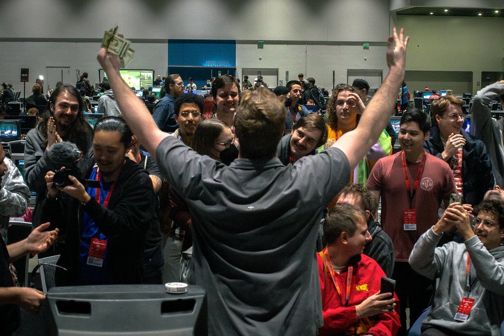 calpolkid tweet media