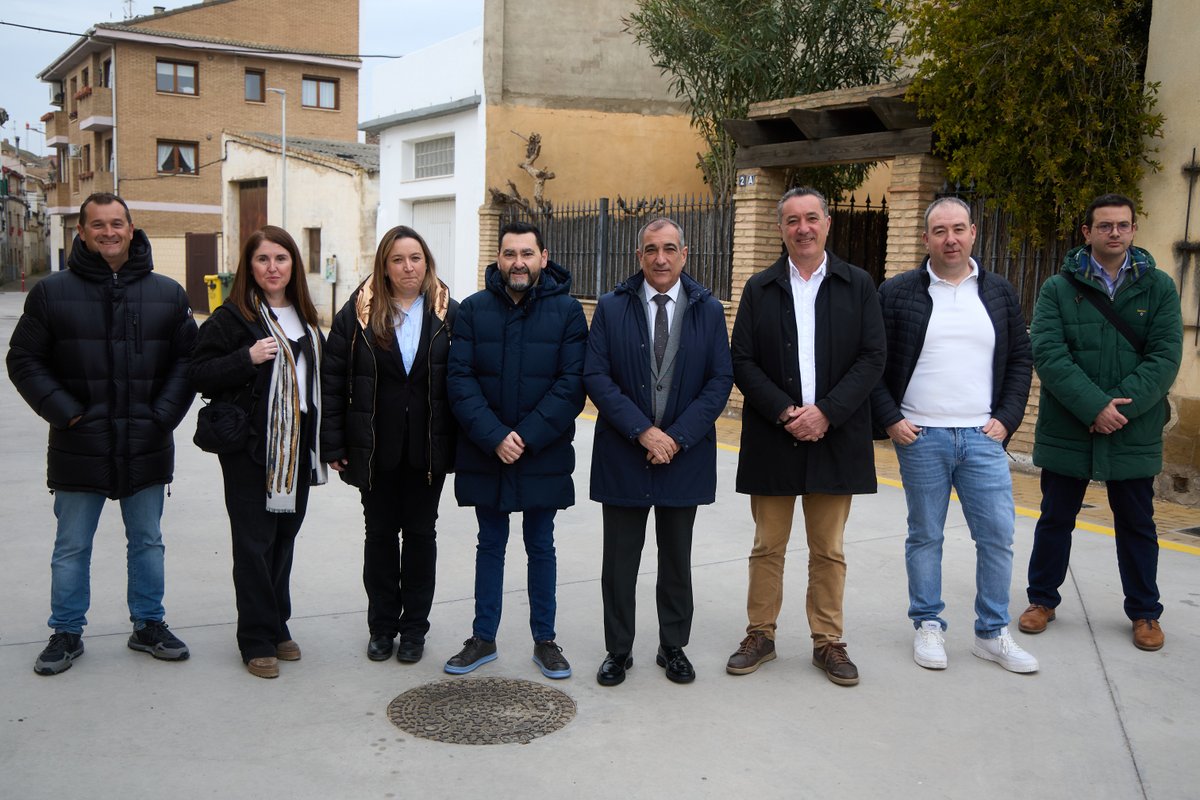 noticiasgob_na's tweet photo. Cohesión Territorial  propicia una inversión de 436.076 euros para renovar el abastecimiento,  saneamiento, pluviales y pavimentación de las calles Santa Bárbara y San Isidro en #Arguedas

🔗https://t.co/e1IzU2dz2S

@oscarchivite_ https://t.co/v6pbXQRDyt