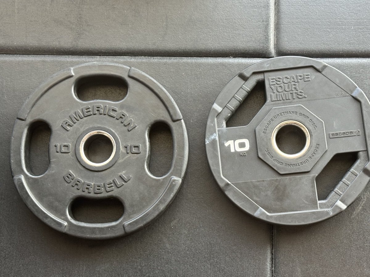 GarethCross5's tweet photo. Even tho both plates weigh the same but in my head because they’re different style plates it means they have to be different and I can’t use them together…need two of the same surely https://t.co/lUqlRwhSP0