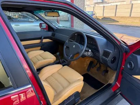 leparnassSA's tweet photo. まるで新車❗️
もう二度とこんな164QV出て来ません‼️
1992 アルファロメオ 164QV
8,124 km ワンオーナー
諸費用消費税オールイン乗り出し1100万円 https://t.co/33jO3AUrDu