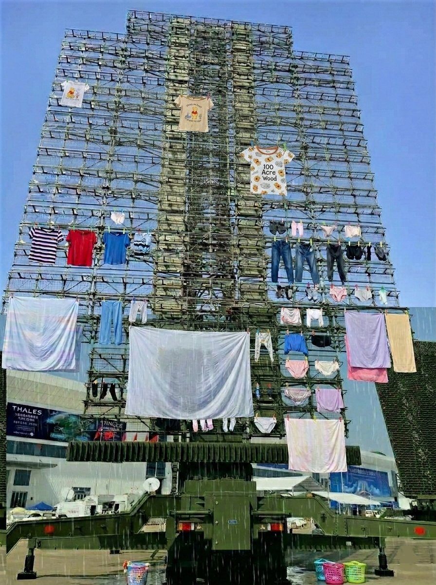 StolenFusion's tweet photo. @shen_shiwei @RealBababanaras Powerful chinese radar https://t.co/G5IzIR6chr