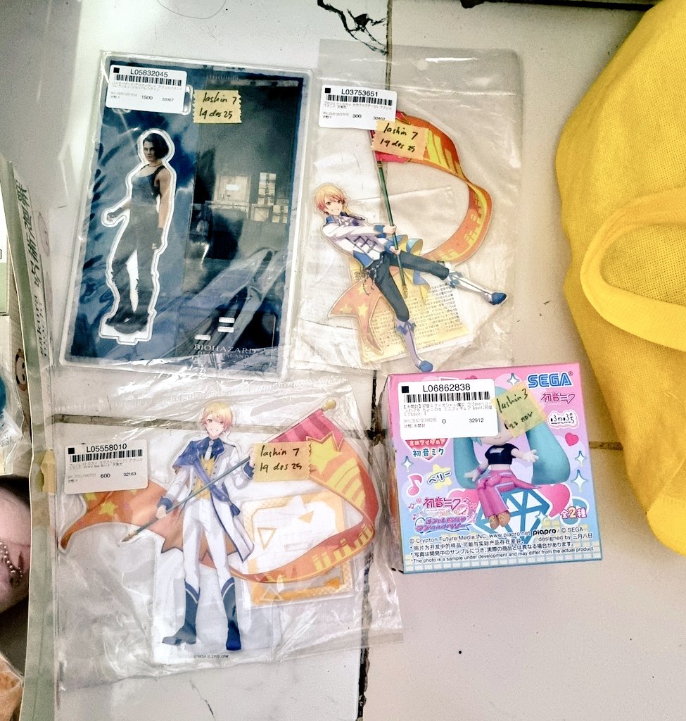 Caroline is Sleepy tweet media