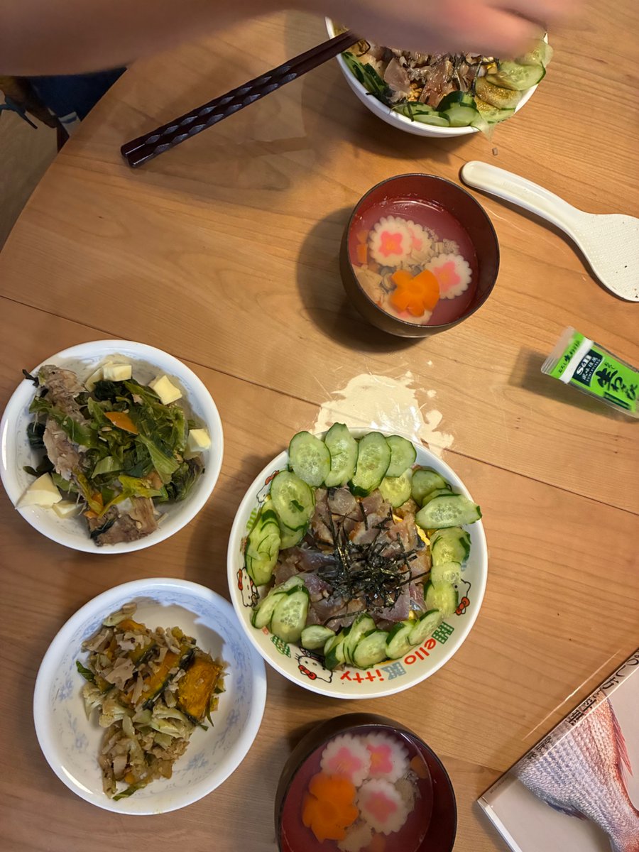 あさモン tweet media