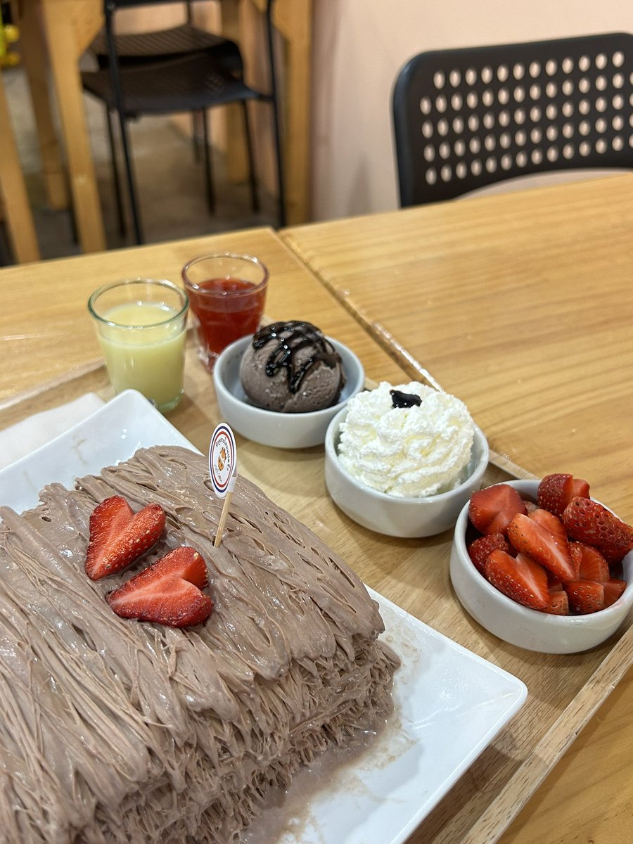 KwonKim9697's tweet photo. อากาศมันร้อนเจอสิ่งนี้แล้วนิพพานเลย🍧 #minicow https://t.co/soXlc57OAU