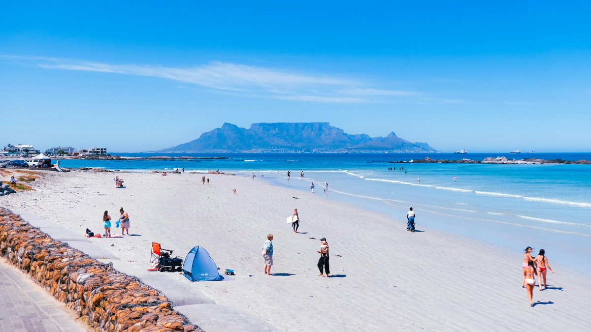 PropertyWheel's tweet image. Economist John Loos says there is very little evidence of reverse #semigration from the Western Cape to Gauteng. The WC's housing market still outperforms despite affordability gaps: bit.ly/4r69r0g