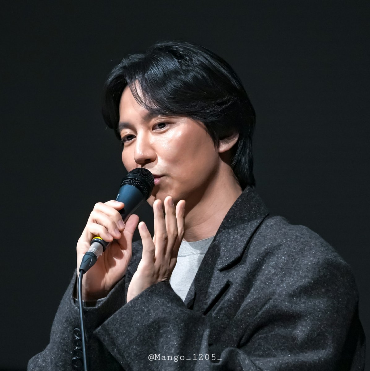 260223 CGV 용산 <남과 여> GV
*
얼굴도 예쁘고 손도 예쁘고 . . . 🩷
#김남길