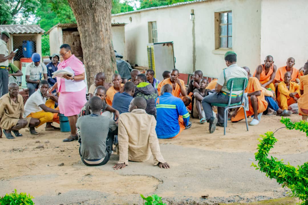 MANGWE
Yesterday, 02 March 2026, was a day of joy and new beginnings at Plumtree Prisons and Correctional Services as 43 inmates were released under the Presidential Amnesty Program.

Breakdown:
👨 40 Males
👩 3 Females

The atmosphere was electric with excitement as the inmates