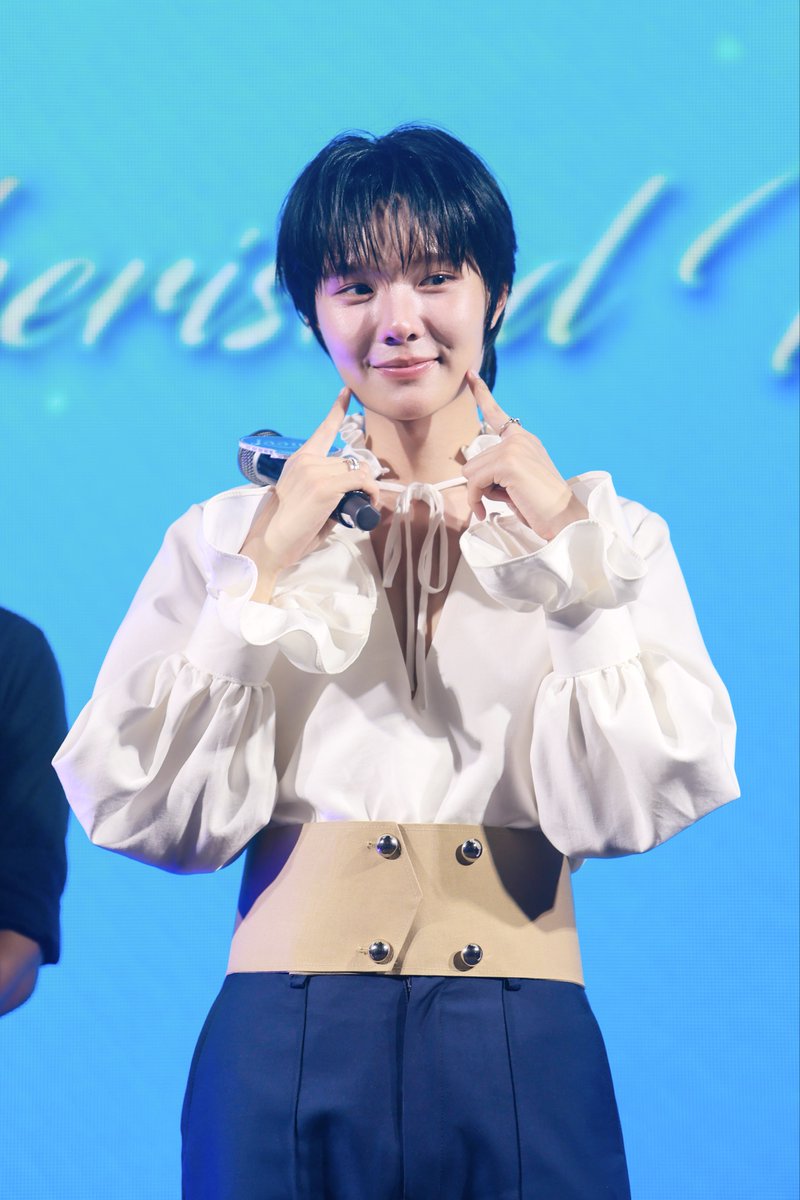 พี่เลอแปงมีภาพงาน Le Pan : A Cherished Night with Keng–Namping มาฝากโอ๋โอ๋ค้าบ

ALL : drive.google.com/drive/folders/…

Photo Group (2:5) : drive.google.com/drive/folders/…

ขอบคุณที่มาสร้างความทรงจำดีๆด้วยกันน้า💙

#เลอแปงเบเกอรี่xเก่งน้ำปิง
#เลอแปงที่ไหนเมื่อไหร่ก็อร่อย
#KengNamping #เก่งน้ำปิง