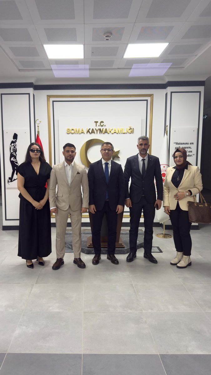 Terörle Mücadele ve Vazife Kahramanları ve Aileleri Yardımlaşma ve Dayanışma Derneği Soma şubesi temsilcileri, Kaymakam Ünal Koç’u ziyaret etti.