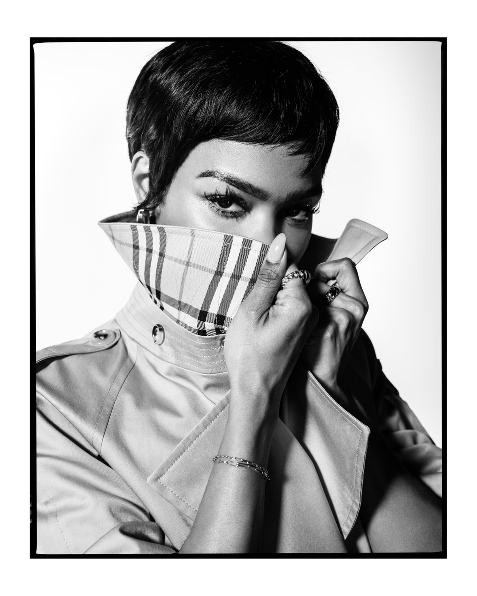 Burberry tweet media