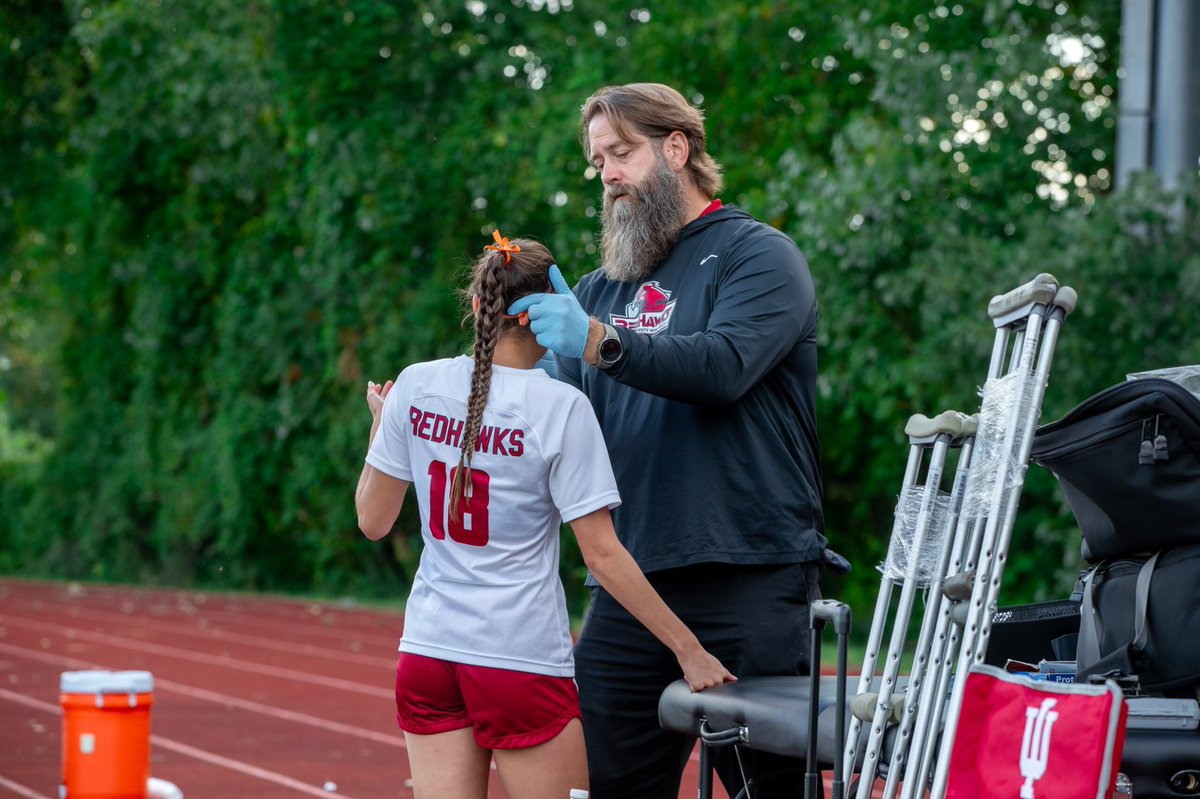 IUNRedHawks tweet media