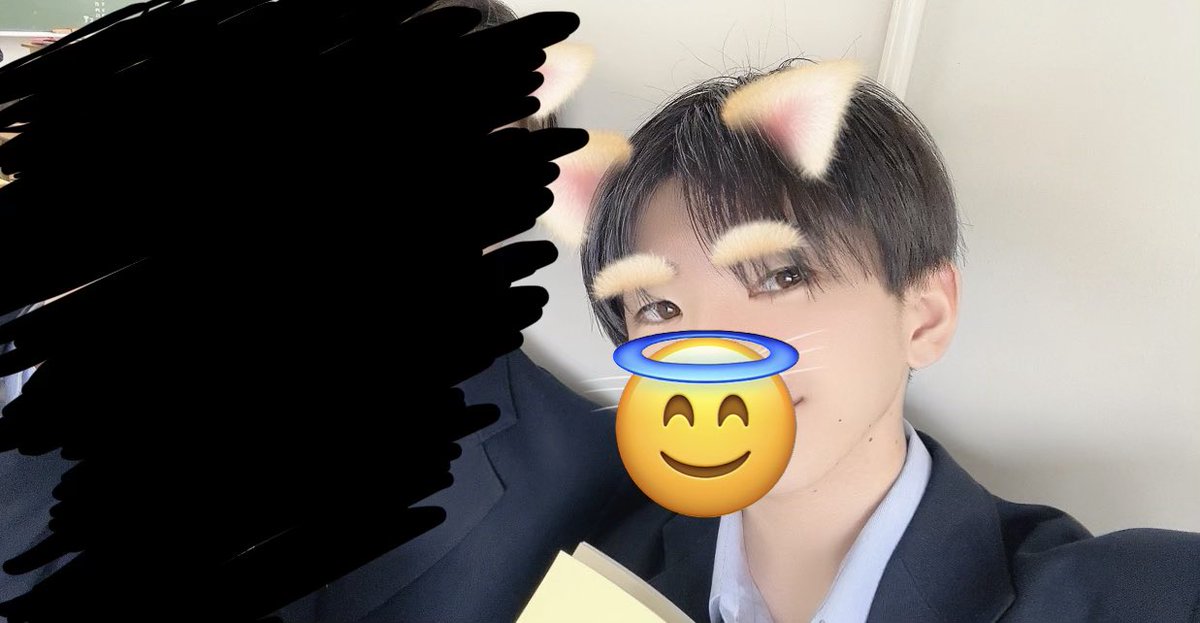 ochaadayoo's tweet photo. 一昨日の卒業式で友達と撮らせてもらった☺️
嬉しかった(≧▽≦) https://t.co/GlB2Y34sEB