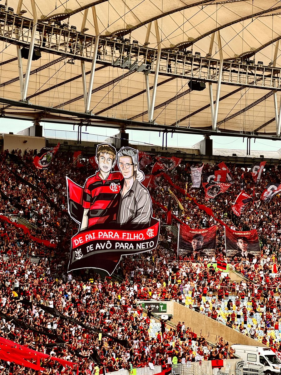 Para sempre a melhor foto que eu já tirei no Maracanã. 

Valeu por tudo, Filipinho ❤️🖤
