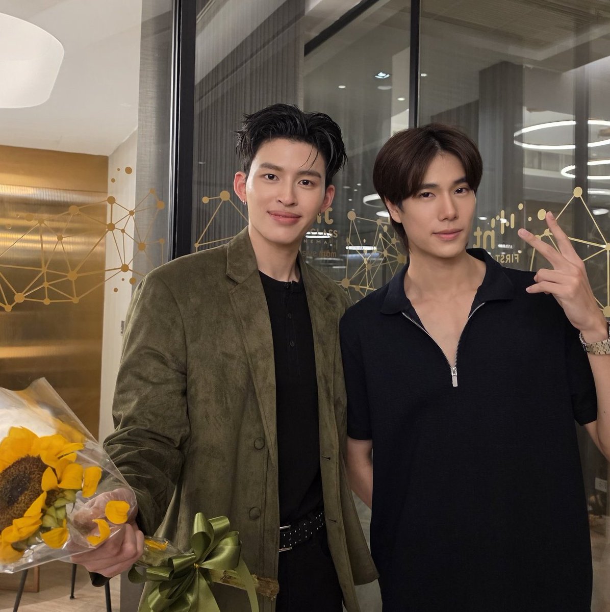 2026 : 🌻💕✨️

กรุงเทพ - เชียงใหม่.                                นครนายก - CTW