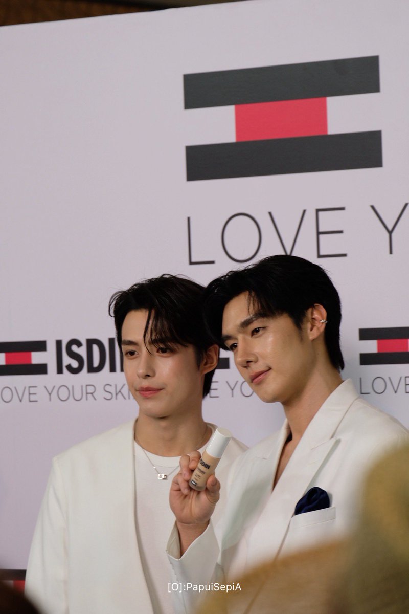 babybelln1's tweet photo. งานคู่แรก Happy สุดๆ
#HackBeautyLab #HackYourSkin #ISDINTHAILAND
#TeeBoonyakait #Hengmarkii
#GenD
#DeeHupHouse https://t.co/3dEcrTbzIY