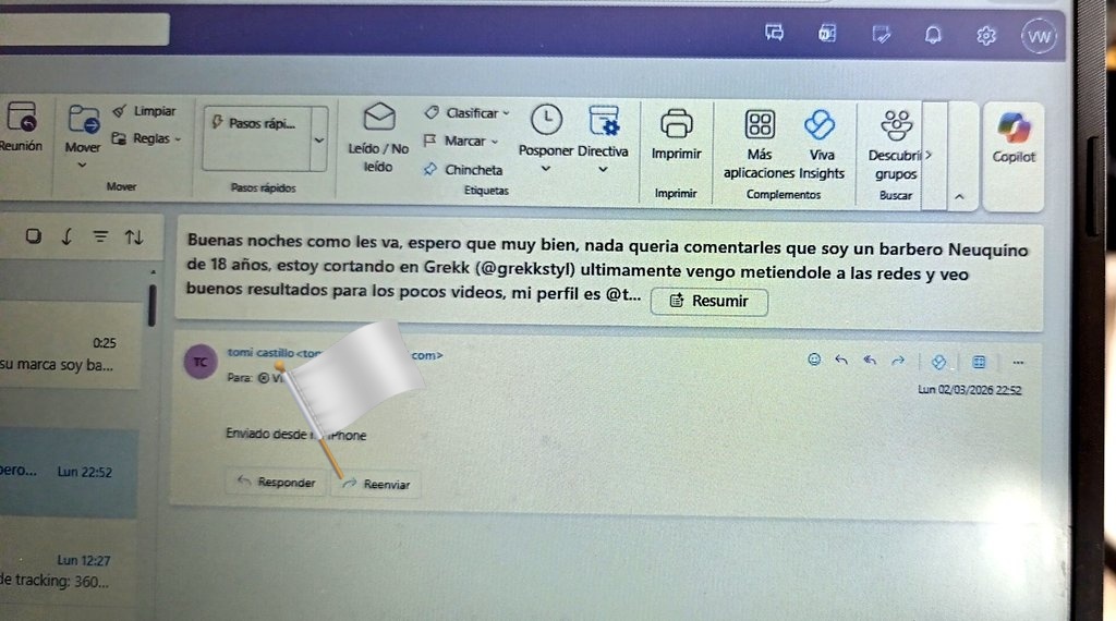MacaMas08's tweet photo. Por favoor, el texto de un mail no va en el asunto 😭 https://t.co/1vbPa19vxT