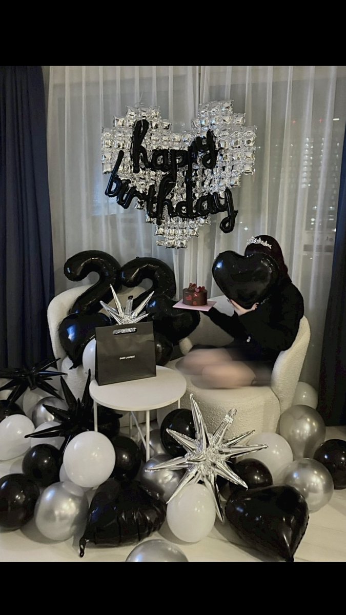 「 ︎︎ 」 tweet media