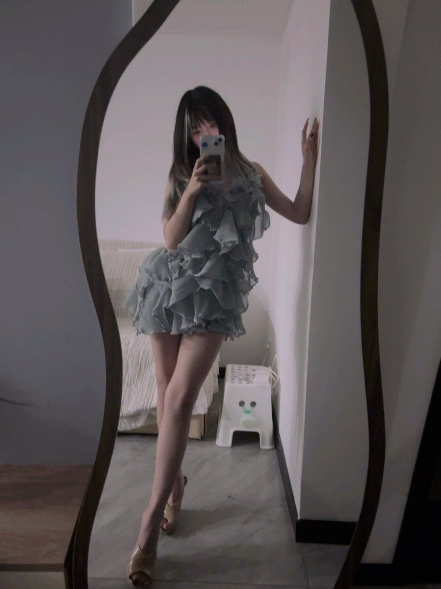 wjsthda's tweet photo. 安全词是我爱你，你在说这句话的时候就代表一切结束了，都结束了。
#第四爱 #dom #四爱女攻 #iiii https://t.co/2QCf3wr3XU