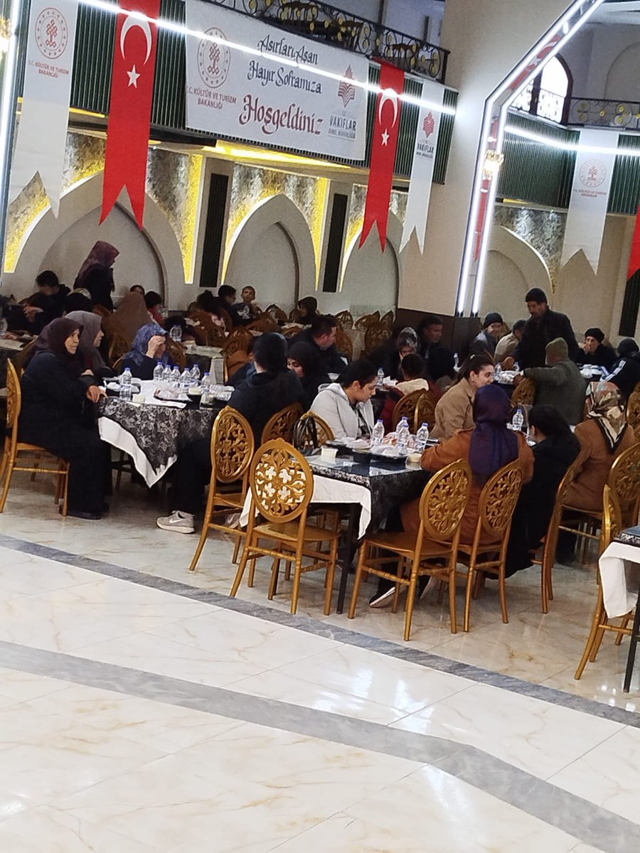 Asırları Aşan Hayır Bu Sofrada…

🌙Ramazan’ın 13. gününde, Gaziantep Vakıflar Bölge Müdürlüğümüze bağlı illerde vakfiyelerde yazılı hayrı sofralara ulaştırıyor; birlik ve bereketi aynı sofrada paylaşıyoruz.

📍 Ökkeşiye İmareti – Gaziantep
📍 Klas 2 Düğün Salonu – Kilis
📍 Yunus
