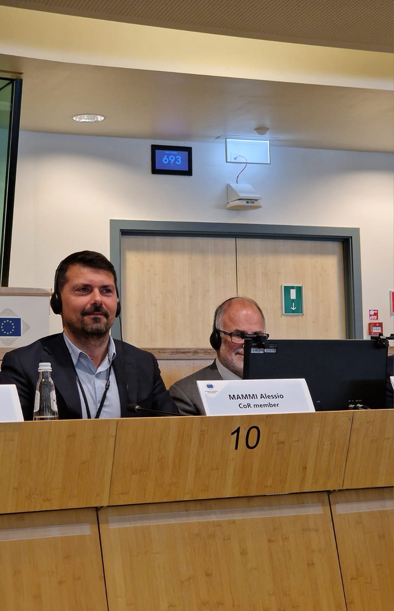 AGRIREGIONS's tweet photo. The Minister @AlessioMammi represented the #AgriRegions at a dialogue on the #CAP 2028-2034 at @EU_CoR: "We call to preserve an autonomous CAP with a budget at least equivalent to the current one and to ensure that EU Regions can exercise their role as managing authorities." https://t.co/AUGF0ulvV6