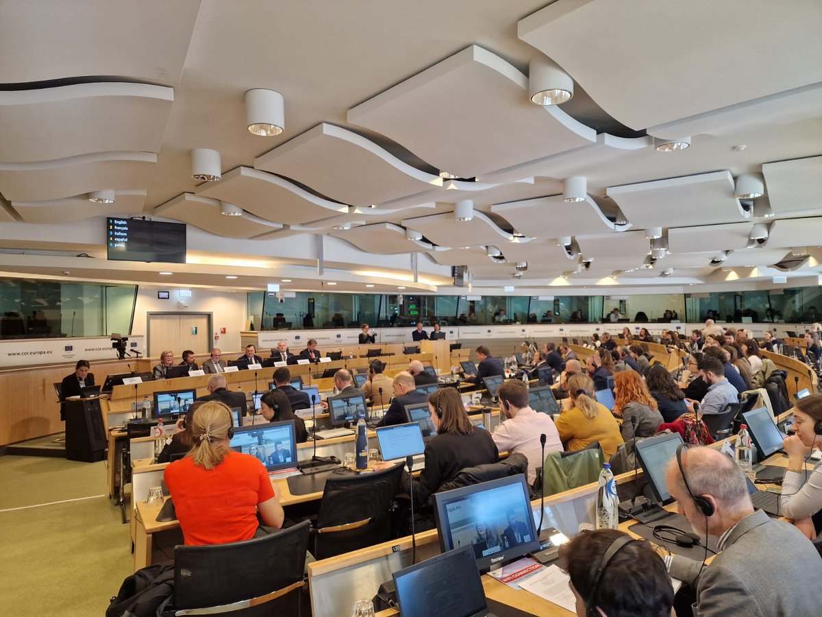 AGRIREGIONS's tweet photo. The Minister @AlessioMammi represented the #AgriRegions at a dialogue on the #CAP 2028-2034 at @EU_CoR: "We call to preserve an autonomous CAP with a budget at least equivalent to the current one and to ensure that EU Regions can exercise their role as managing authorities." https://t.co/AUGF0ulvV6