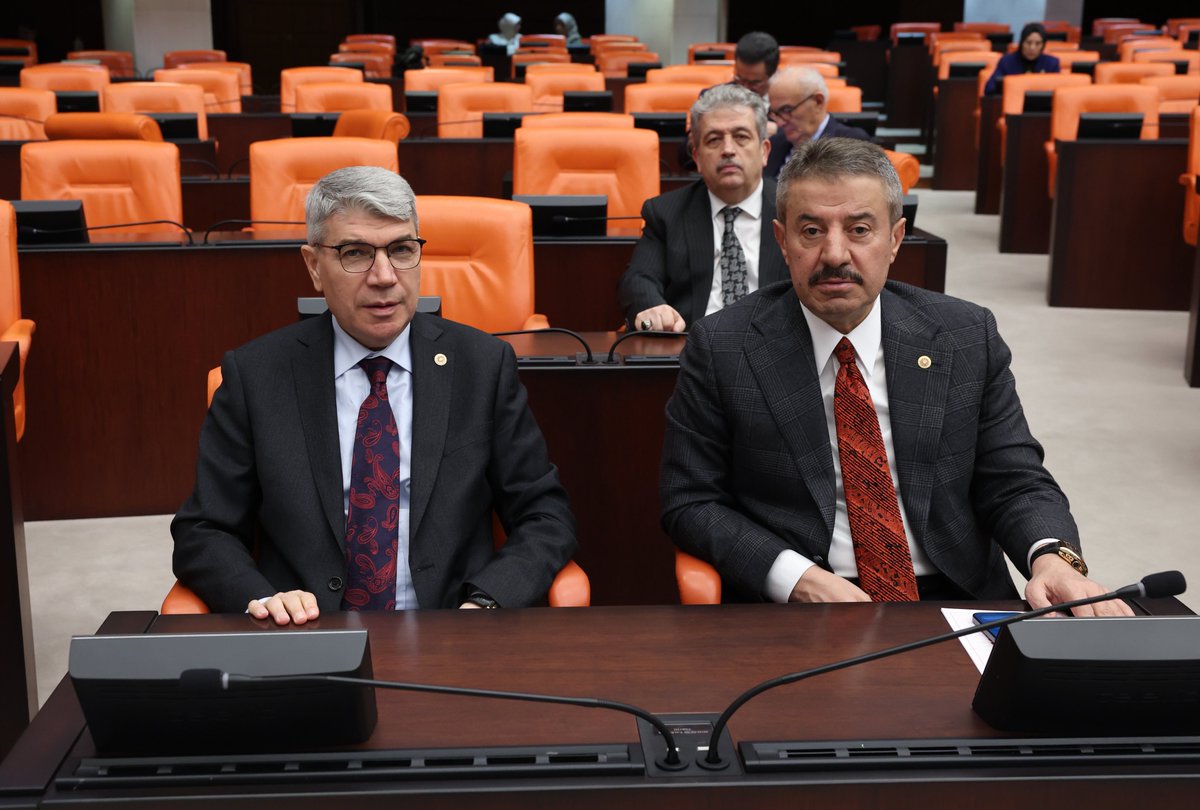 TatarArslan's tweet photo. 📍TBMM

Genel Kurul çalışmalarımıza devam ediyoruz.

@Akparti @avabdullahguler https://t.co/JbvMWIJjFj