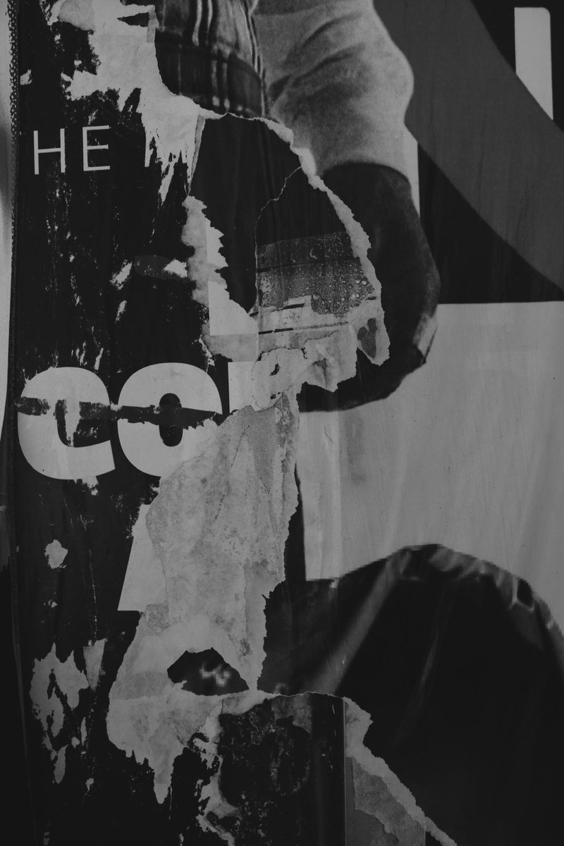 HtownSobetty's tweet photo. Urban Decay Houston, 2/28/26
Inspiration: Aaron Siskind
πΈ: Canon EOS 2000D
#Abstract
#Streetphotography
#Unstuck https://t.co/XNg2ZEpUrh