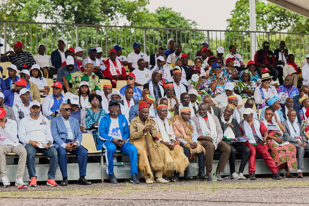 SassouNGuesso_'s tweet image. Populations du #Pool, 
Votre soutien à notre projet, "Accélérons la Marche vers le Développement ", nous honore. Nous nous engageons à transformer chaque promesse en action concrète. 
Le 15 mars 2026, scellons notre destin dans les urnes. Votons massivement et gagnons ensemble.