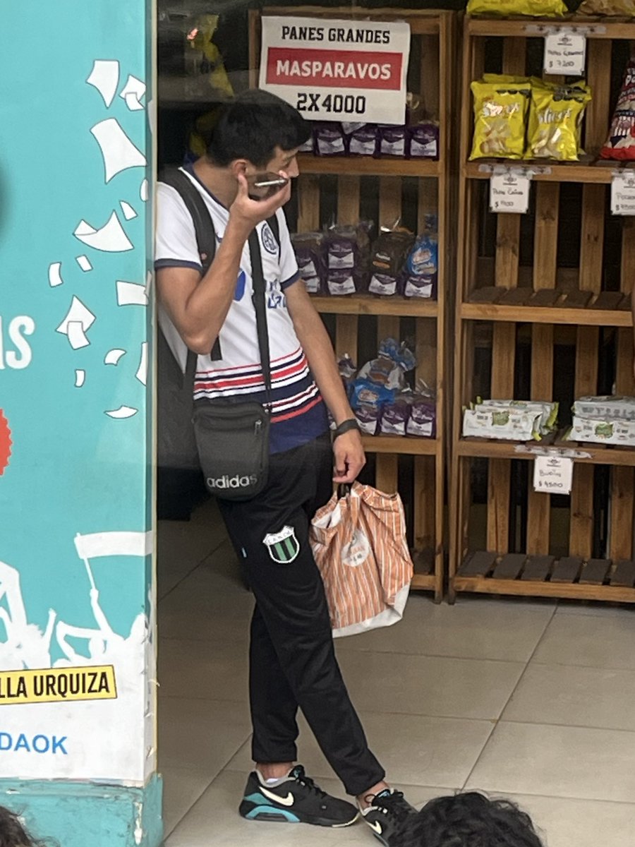 JAJAJA QUE OLOR A MIERDA ESTOS VILLEROS DOBLE CASACA
