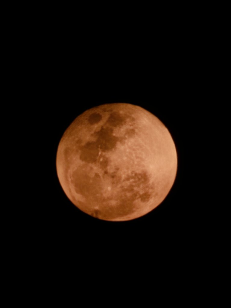 HrishiMax's tweet photo. #BloodMoon2026 #EclipseLunar https://t.co/FulETvRkOa