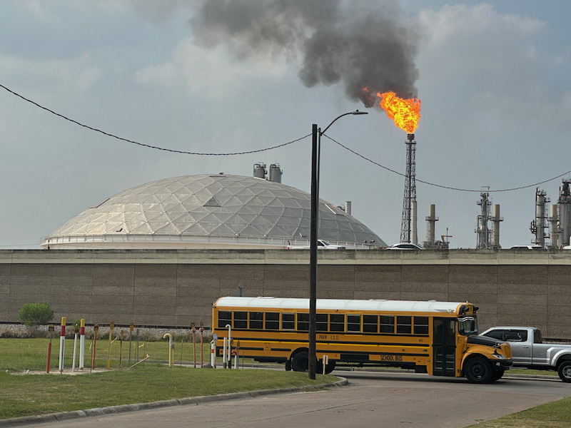 docudr's tweet photo. Mothering Earth features @FencelineWatch, environmental justice group, who expose the toxic harm their community faces &amp; conditions that exist to protect the companies responsible for the #pollutants. Listen and subscribe: https://t.co/9UnqEoNcAk https://t.co/E5pclviUma