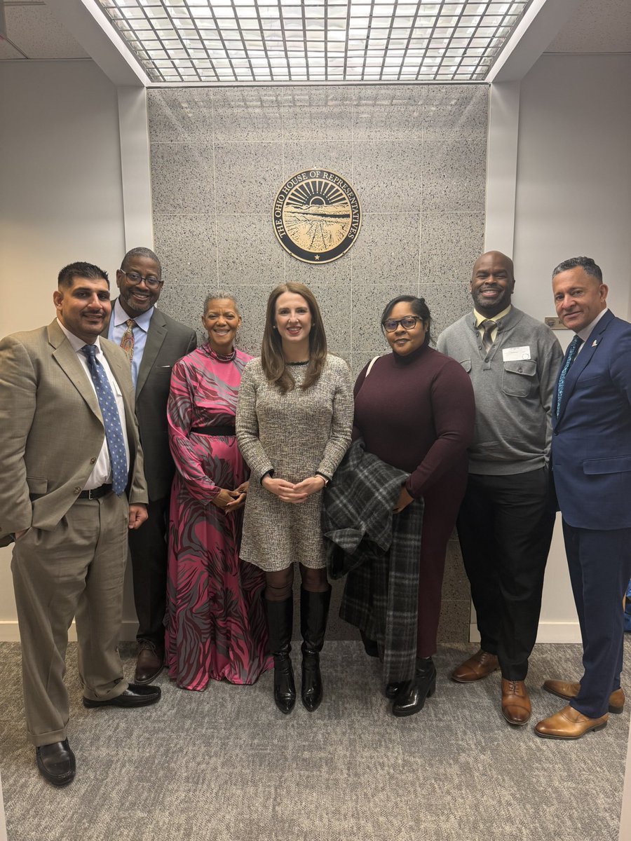 Bride Rose Sweeney tweet media