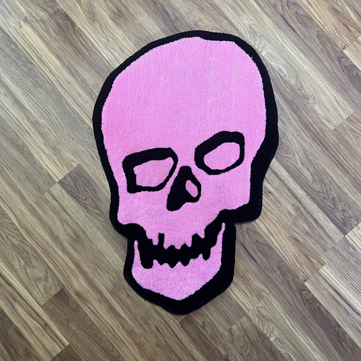 OddBallRugz's tweet photo. i made a pink SESH RUG! 💘💀 https://t.co/ADFuPoyODT