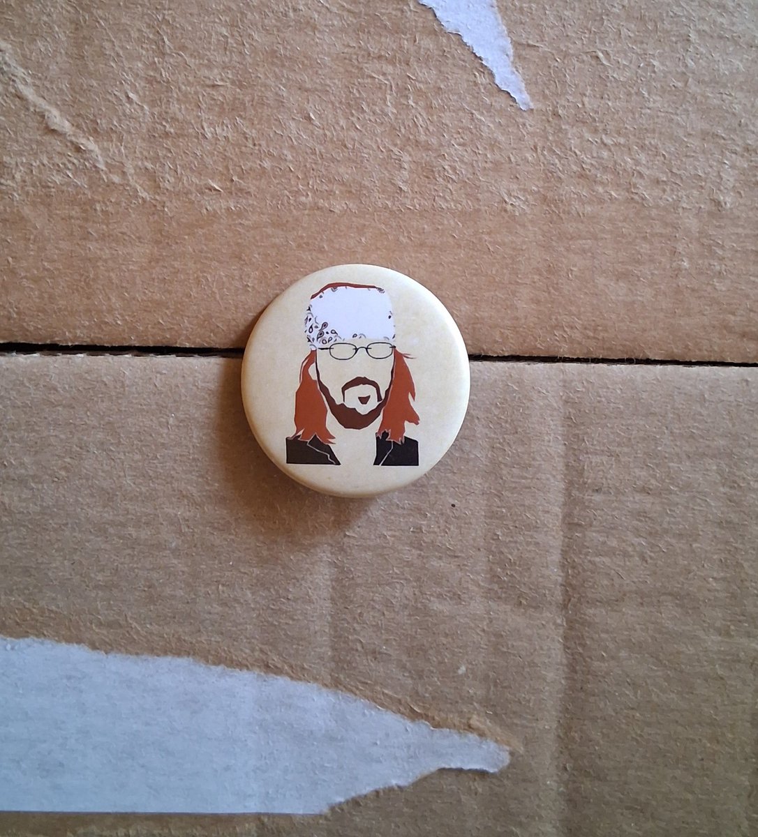 Ognuno ha le spille che si merita.