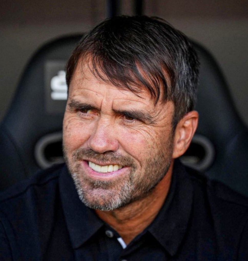 #River | 🛩️🇦🇷 Eduardo Coudet estará llegando en la madrugada del día miércoles a la Argentina.

ℹ️: <a href="/MatiasjCabezas/">Matías Cabezas</a>