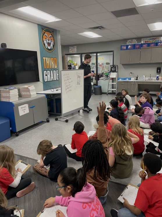 Fanning Howey tweet media