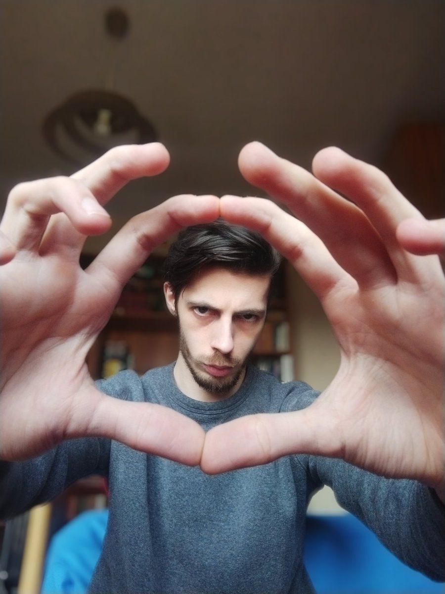 Darianfranz's tweet image. A blood moon can give energy and strength for the future. Embrace yourself, not worry you will able to battle against the world. #BloodMoon #power #you