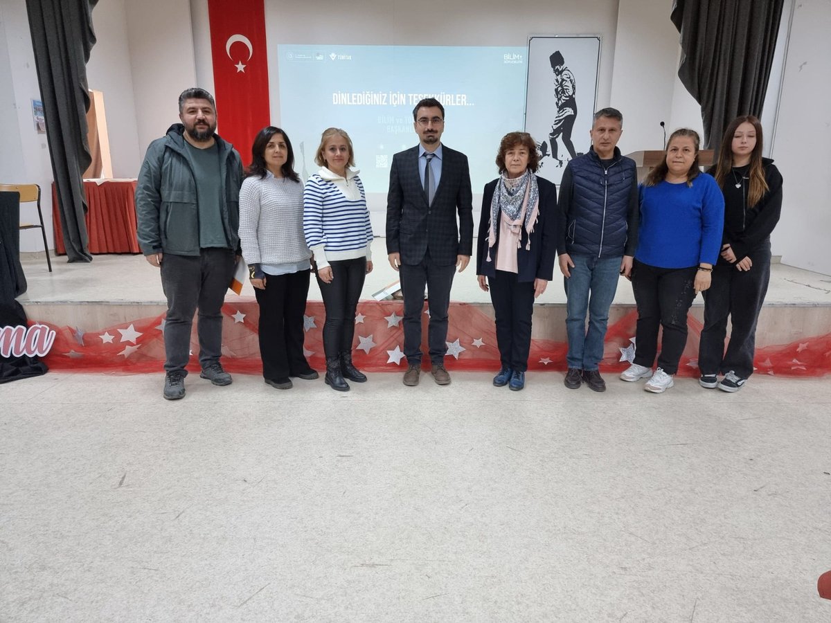 EdipMtal's tweet photo. TÜBİTAK Bilim Söyleşileri kapsamında okulumuzda ufuk açıcı bir etkinliğe imza attık. Değerli konuğumuz Doç. Dr. Fatih Doğru’nun Türkiye'deki ağız araştırmalarının tarihsel gelişimi ve günümüzdeki durumu üzerine verimli bir sohbet gerçekleştirdik. https://t.co/Ko4N9Kkqzq